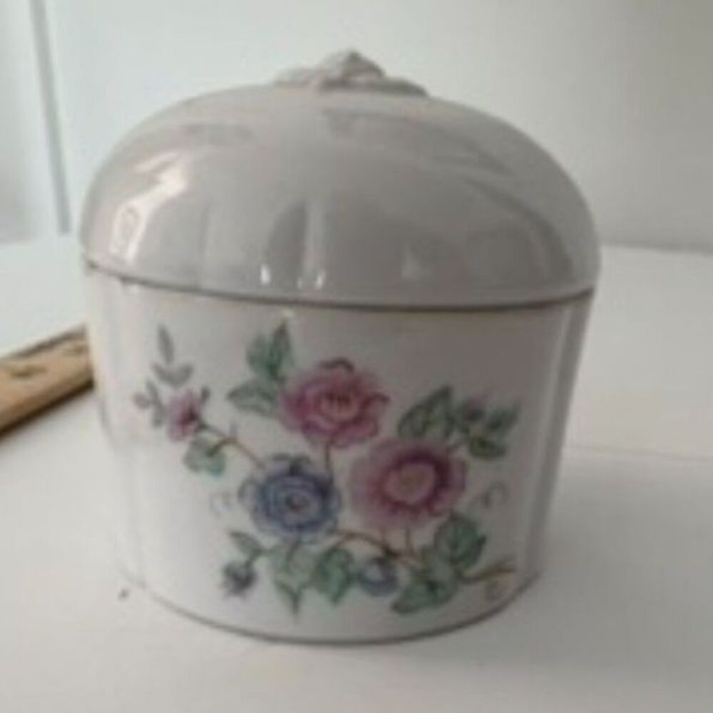 Vtg Elizabeth Arden Japan porcelain floral trinket box with lid